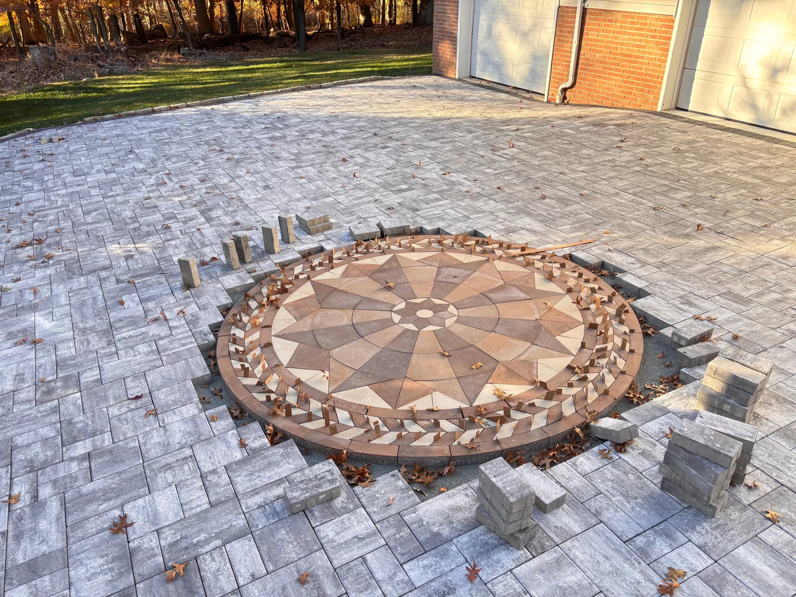 Compass medallion centerpiece